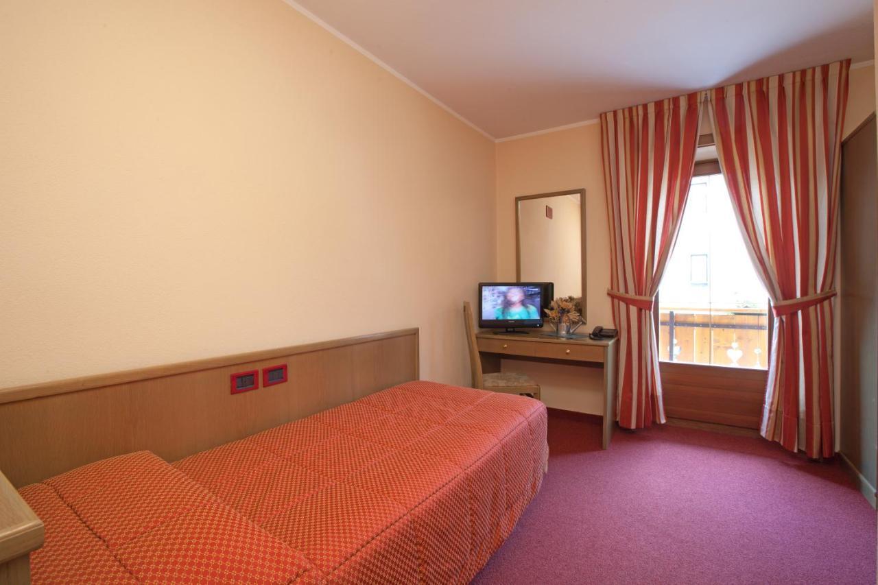 Hotel Krone Livigno Pokój zdjęcie